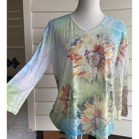 Jess & Jane 3/4 Sleeve Top Sheer Women L Made USA sublimation Artsy Print - Picture 1 of 10